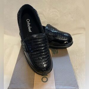 Orthofeet Woman’s Astoria slip on loafer blk size 9XW